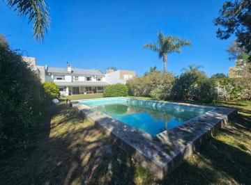 Casa · 280m² · 5 Ambientes · 6 Cocheras · Casa en Villa Belgrano