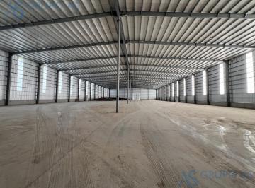 Bodega-Galpón · 4600m² · Av Circunvalación y Av Uriburu - Nave Logística de 4.600 m²