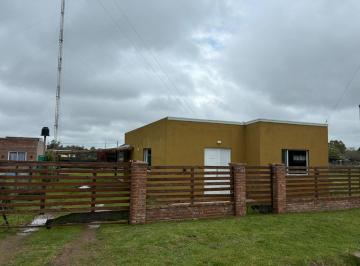 Casa · 60m² · 3 Ambientes · 1 Cochera · Venta Casa en Monte 3 Amb y Lote 450 m