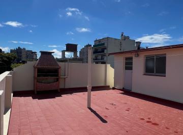 PH de 4 ambientes, Parque Chacabuco · Tipo Casa 4 Ambientes con Patio, Terraza y Balcón en Parque Chacabuco