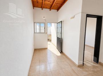 PH · 45m² · 2 Ambientes · PH 2 Ambientes con Patio Al Frente en Alquiler en Boulogne