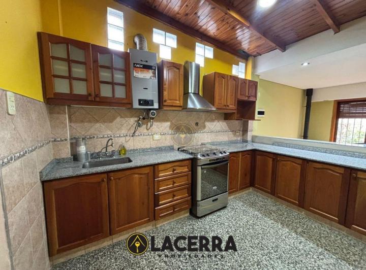 Casa · 80m² · 3 Ambientes · 1 Cochera