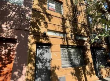 Departamento de 3 ambientes, Quilmes · Impecable Departamento 3 Ambientes en Primer Piso Al Frente.