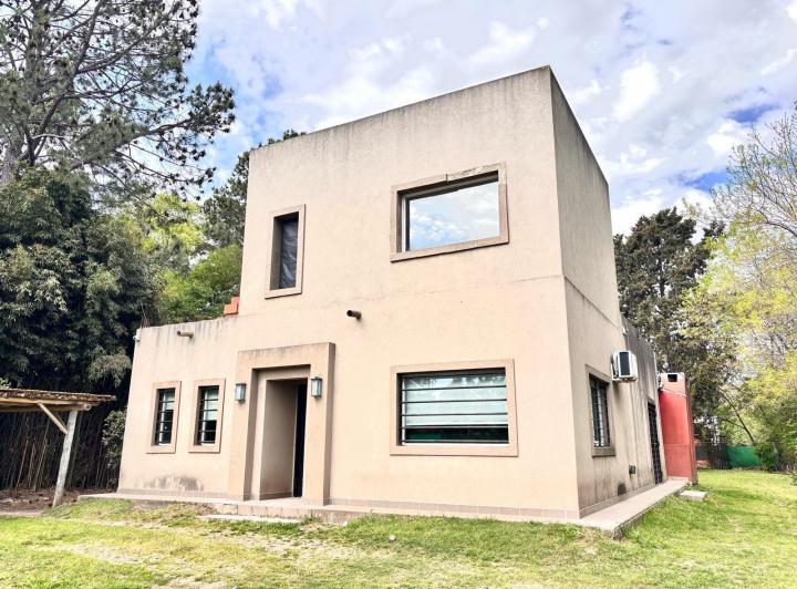 Casa · 125m² · 4 Ambientes · 1 Cochera