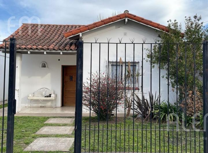 Casa · 100m² · 2 Dormitorios