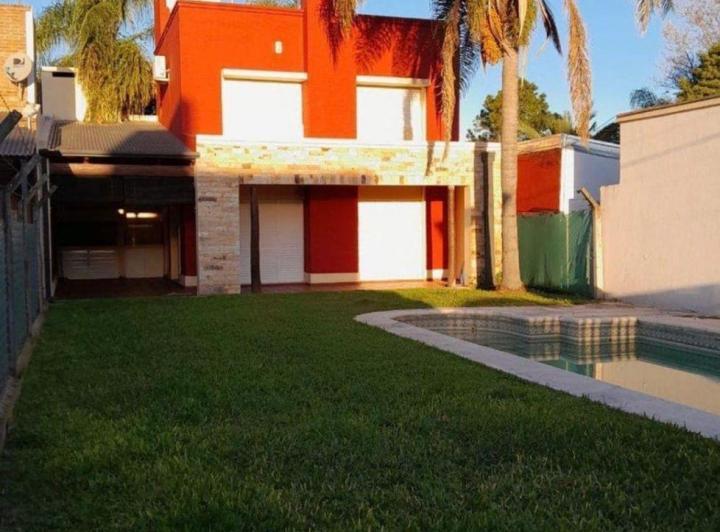 Casa · 100m² · 4 Ambientes · 1 Cochera