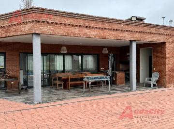 Casa · 185m² · 4 Ambientes · 1 Cochera · Venta Alquiler Casa Barrio Cerrado Lujan Comarcas de Lujan