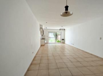 Departamento de 1 ambiente, Rosario · Venta – Monoambiente con Amplio Patio – Constitución 460