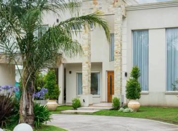 Casa de 5 ambientes, Ezeiza · Alquiler Temporal en Terralagos