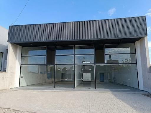Local comercial · 130m²