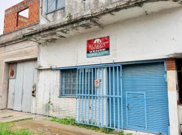 Bodega-Galpón · 92m² · 2 Ambientes · 2 Cocheras · Galpon Al Frente Sobre Acceso Principal