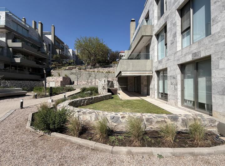 Departamento · 224m² · 8 Ambientes · 2 Cocheras