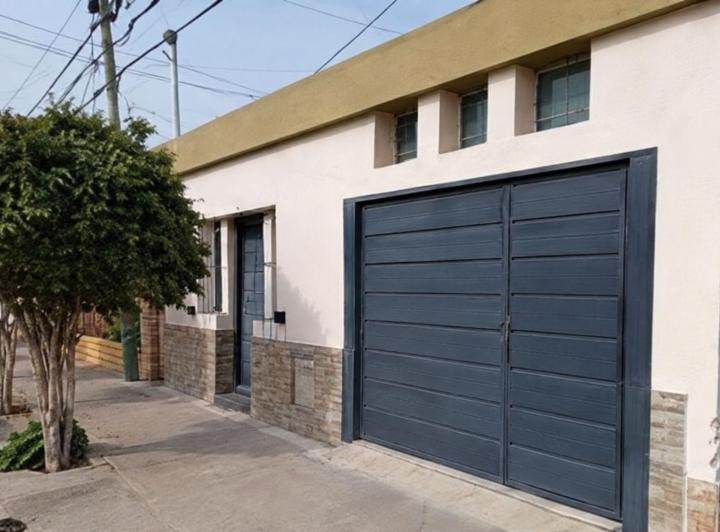 Casa · 213m² · 2 Ambientes · 1 Cochera