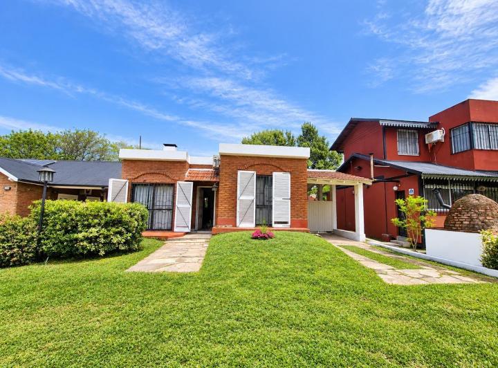 Casa · 95m² · 3 Ambientes · 2 Cocheras
