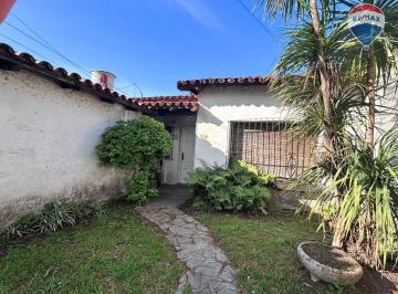 Casa · 162m² · 4 Ambientes · 1 Cochera · Venta Casa 4 Amb en Carapachay. Jardín. Parrilla