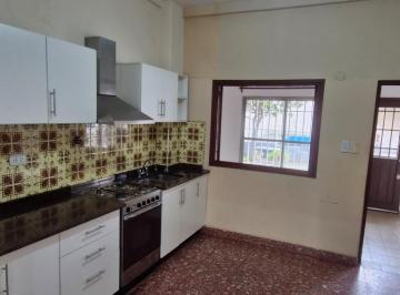 PH · 80m² · 3 Ambientes · PH 3 Ambientes en Lomas del Mirador en Alquiler