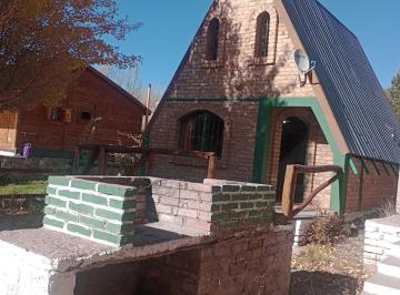 Casa de 4 ambientes, Potrerillos · Alquiler Anual o Semestral: Dos Casas Amobladas en Potrerillos