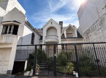 Casa · 490m² · 5 Ambientes · 3 Cocheras · Venta Casa a Reciclar Apta Lote Constructora