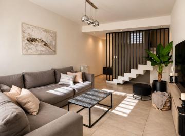 Casa · 105m² · 4 Ambientes · 1 Cochera · Venta Triplex 4 Am Terraza Patio Coch - Ramos m.