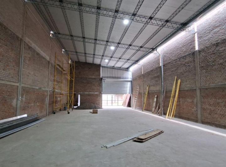 Bodega-Galpón · 390m²