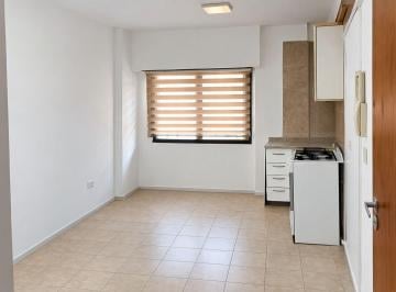 Departamento · 29m² · 2 Ambientes · Alquiler Depto 2 Amb con Patio - Stos Lugares