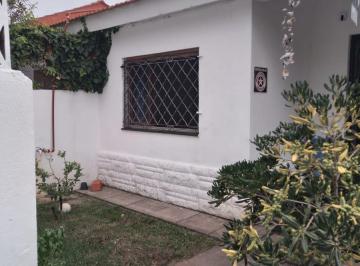 Casa · 46m² · 3 Ambientes · Casa en Venta - 2 Dorm. 1 Baño - 125 m² - Santa Teresita