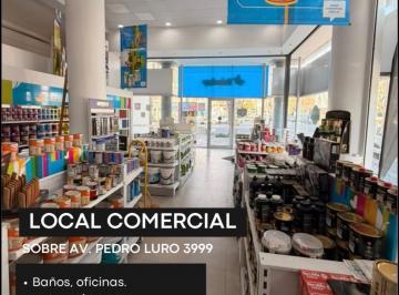 Local comercial · 211m² · 1 Ambiente · Importante Local en Esquina en Alquiler