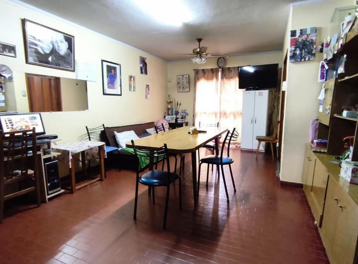 Casa · 85m² · 4 Ambientes · 2 Cocheras