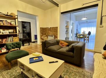 Casa · 140m² · 6 Ambientes · 1 Cochera · Casa de 3 Dorm. en Venta en Arroyito