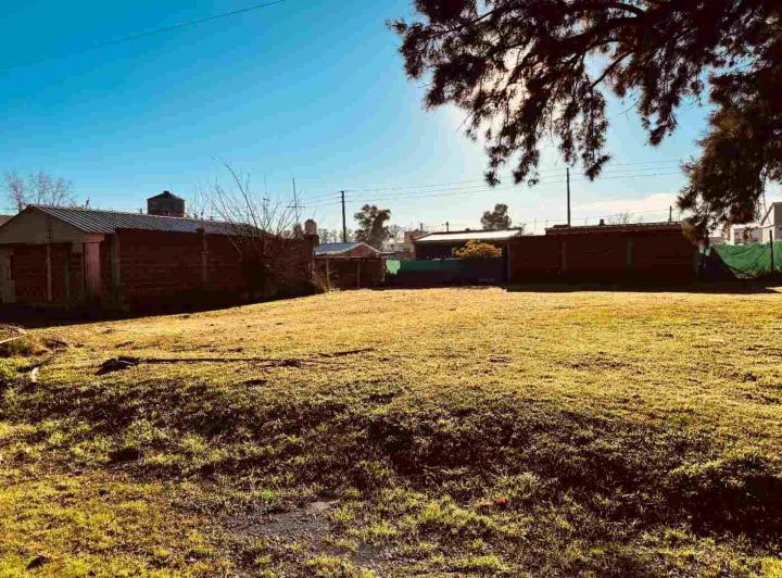 Terreno · 241m²