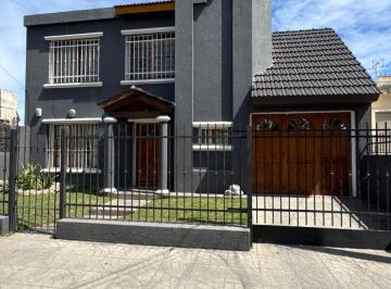 Casa de 6 ambientes, Córdoba · Vendo Casa de 4 Dorm con Pileta en Barrio Yofre Norte Apta Credito