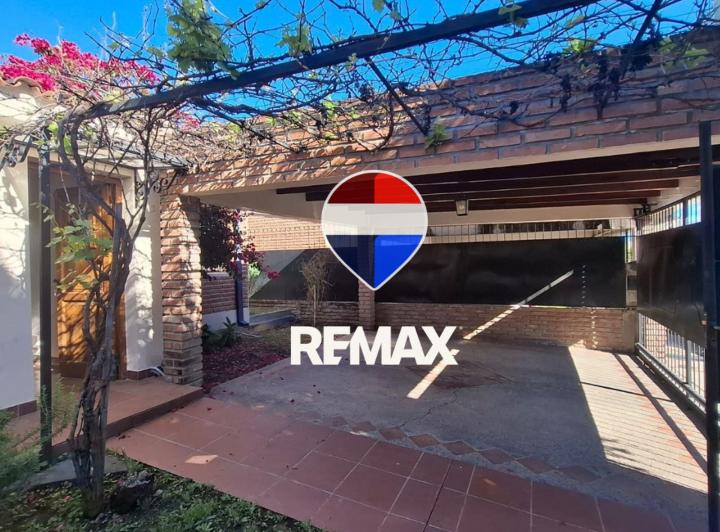 Casa · 196m² · 5 Ambientes · 1 Cochera