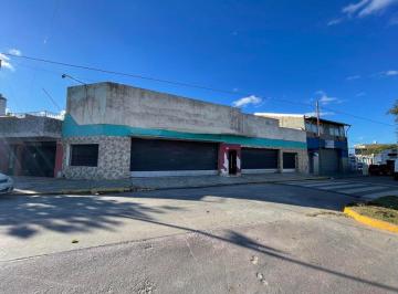 Local comercial de 3 ambientes, Flores · Perito Moreno 3300, Caba / Alquiler Local 300 m² / Oficinas Baños / $2.500.000
