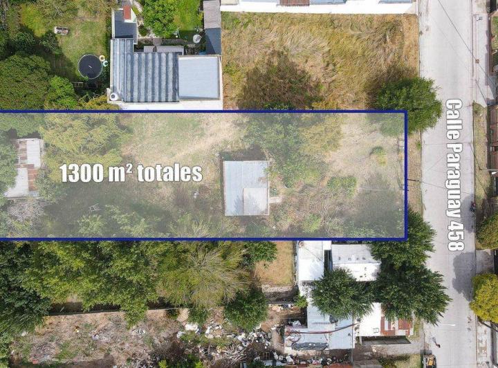 Terreno · 1300m²