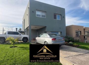 Casa de 4 ambientes, Ezeiza · Casa en Venta Barrio Privado Laguna Azul, Apta Credito!