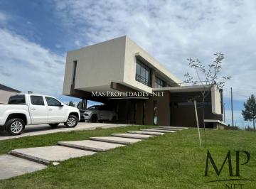Casa de 4 ambientes, San Vicente · Venta Casa en San Lucas 3 Dorm. Canning