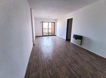 Departamento · 84m² · 4 Ambientes · Piso Exclusivo de Tres Dorm. en Venta Rosario