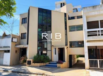 Oficina comercial Venta 437m² de 15 ambientes · Edificio de Oficinas en Pilar Centro - Plaza Central