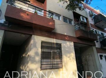 PH de 2 ambientes, Velez Sarsfield · PH en Dos Plantas de 2 Ambientes Lateral - 1º Piso por Escalera