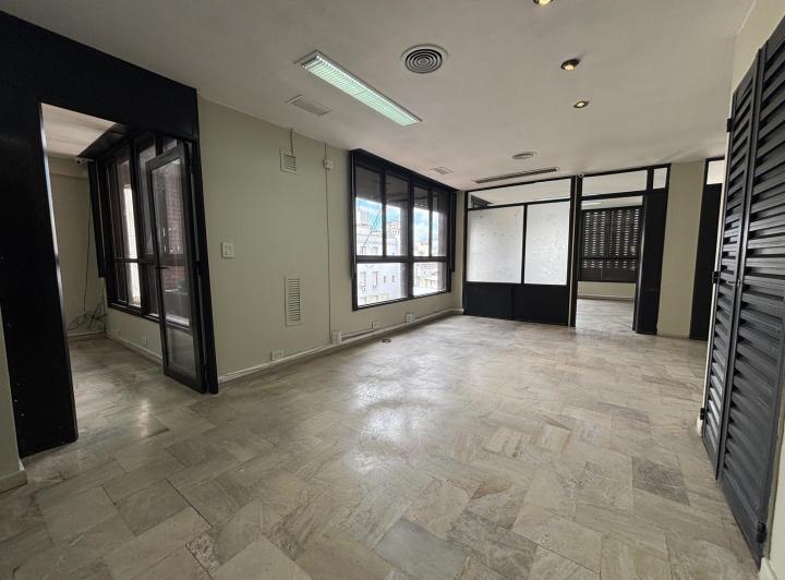 Oficina comercial · 92m² · 5 Ambientes