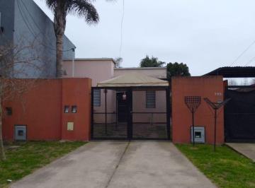 Casa de 3 ambientes, La Plata · Casa 2 Dorm. en Alquiler - Villa Elisa, La Plata