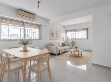 Departamento · 77m² · 4 Ambientes · 1 Cochera · Venta Departamento de 4 Ambientes con Guarda Coche en Monte Castro