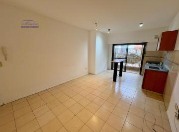 Departamento · 42m² · 2 Ambientes · 2 Amb Pb Frente con Patio.