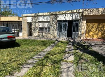 Casa · 133m² · 4 Ambientes · 1 Cochera · Casa en Venta en Parana | 3 Dorm., Cochera y Patio con Quincho
