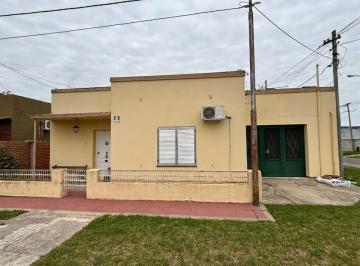 Casa · 208m² · 3 Ambientes · 1 Cochera · Casa en Venta, 3 Ambientes en Jauregui, Lujan, Gba Oeste
