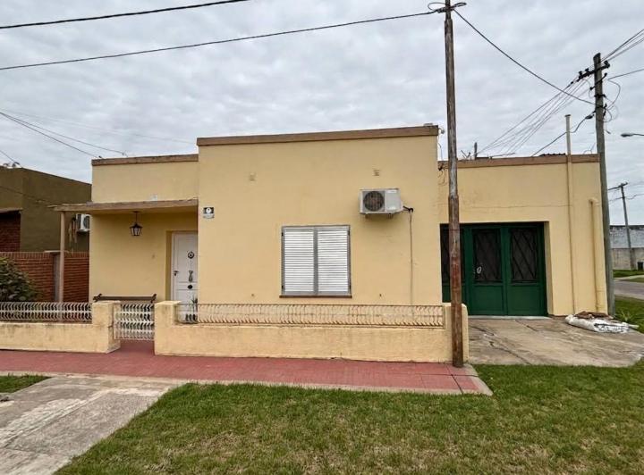 Casa · 208m² · 3 Ambientes · 1 Cochera