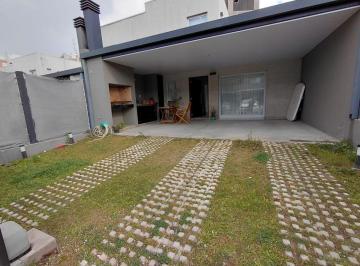Casa de 4 ambientes, Córdoba · Alquiler Amoblado Manantiales