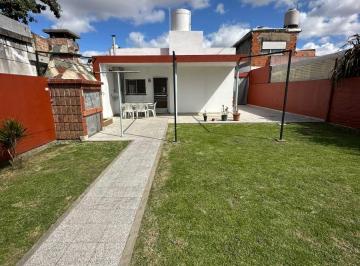 Casa de 3 ambientes, General San Martín · Alquiler Casa 3 Ambientes con Jardin San Martin