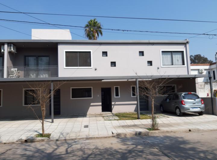 Casa · 73m² · 2 Dormitorios · 1 Cochera