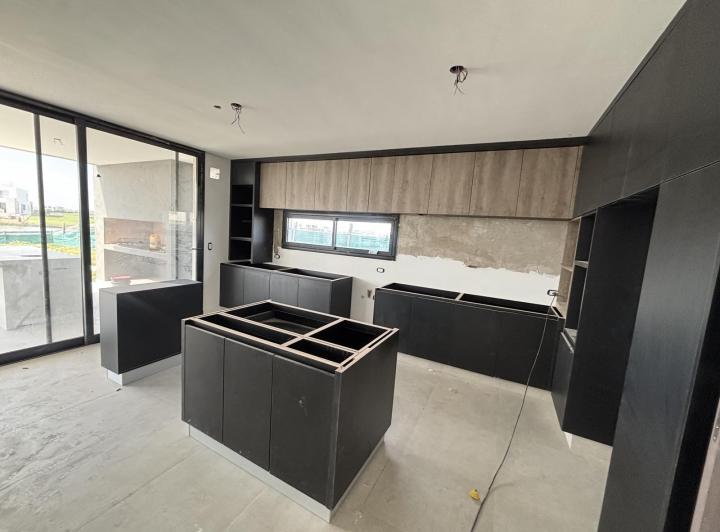 Casa · 282m² · 6 Ambientes